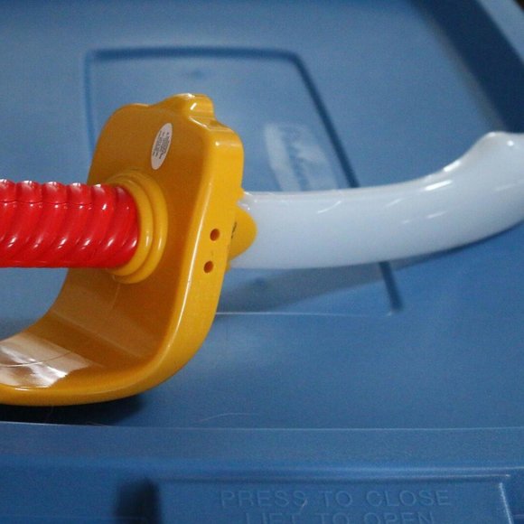 Disney On Ice Kids Light Up Sword Red and Yellow Used *Tested* - Picture 1 of 6